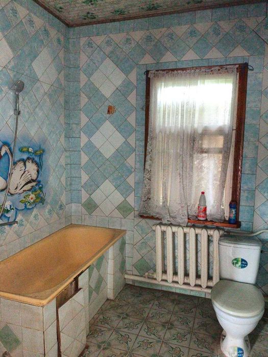 Продам будинок у селищі Коротич.