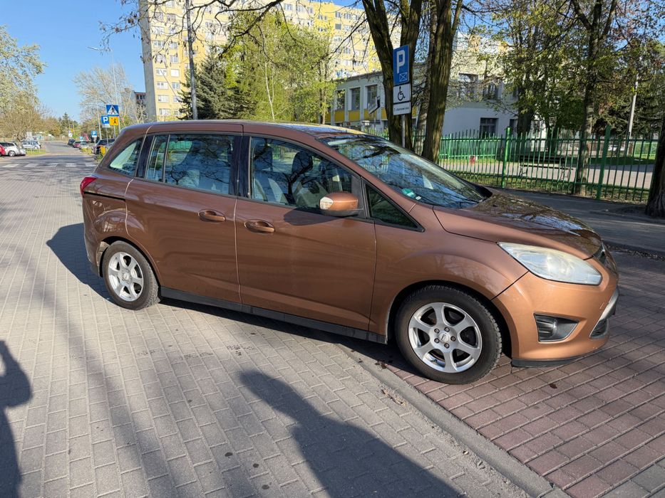 Ford C-MAX 7-osobowy | Ekonomiczny minivan | Użytkowany na co dzień Silnik 1.0 ecoboost
