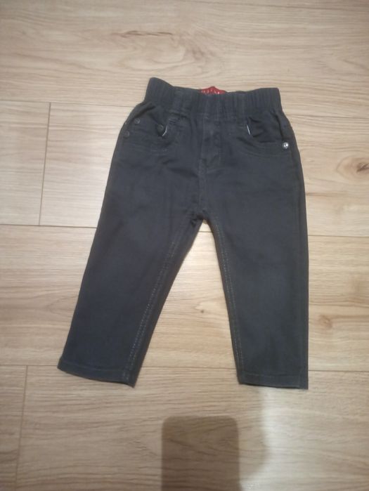 Eleganckie spodnie chłopięce r. 92