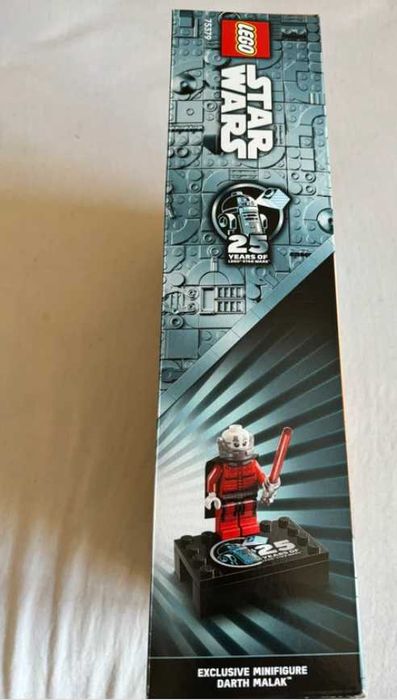 LEGO Star Wars R2-D2 75379 Selado