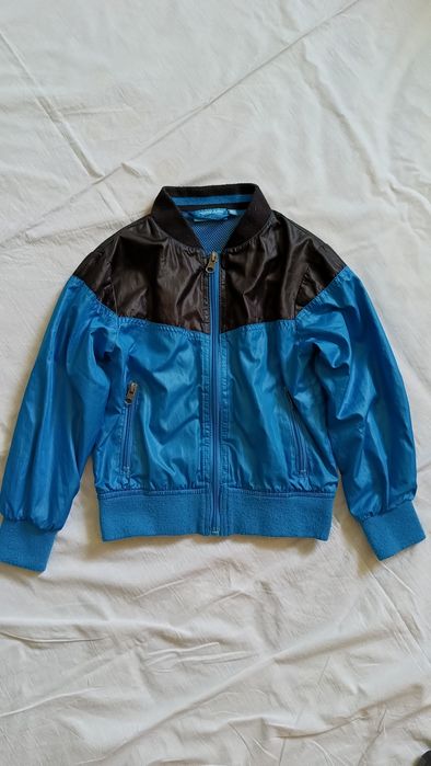 Фірмова, якісна вітрівка для хлопчика, 104 розмір, 4 роки.