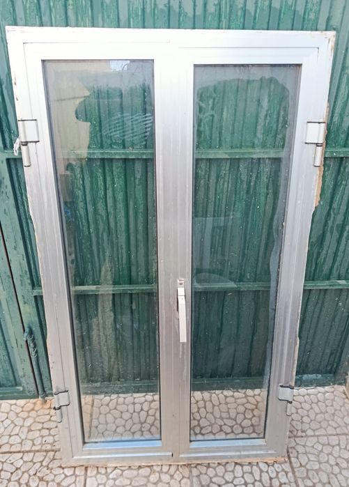 Vendo janela de alumínio