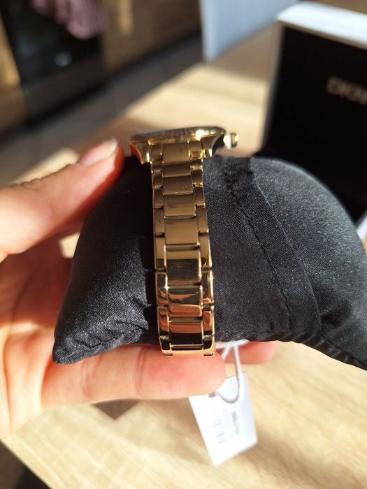 DKNY zegarek damski złoty elegancki