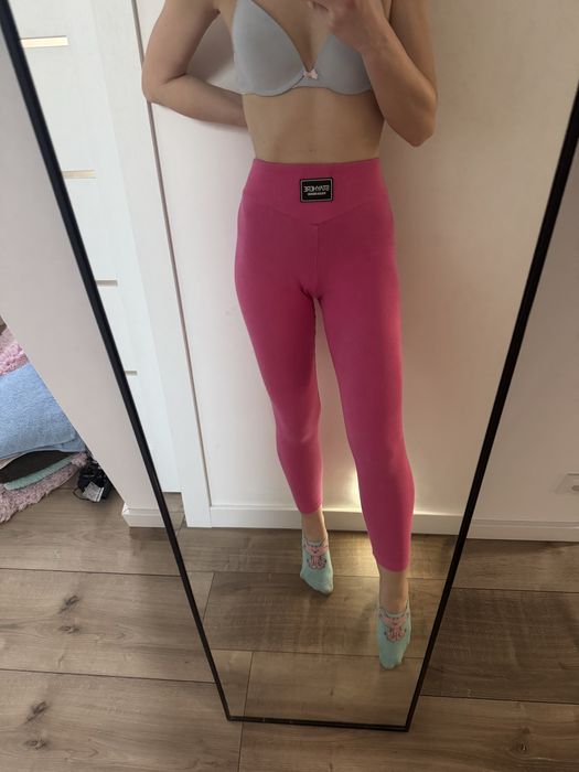 Legginsy różowe prążkowane