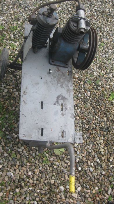 kompresor olejowy jednotłokowy