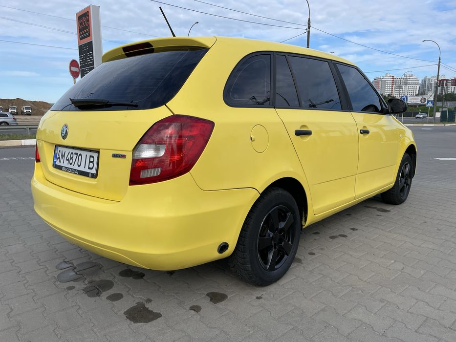 Skoda Fabia 2011 VIN TMBJH15J1CB500441 фото оголошення 3 з 8