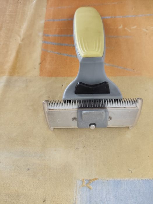 Escova para tosa de animais de estimação