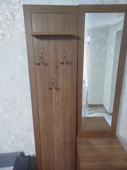 Вішалка прихожа для каридорів