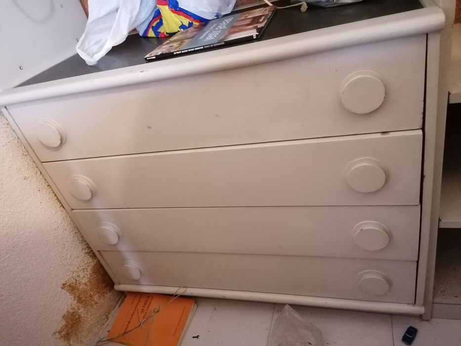 Estante TV Branca, c/ Vitrine vidro, Gavetas e portas