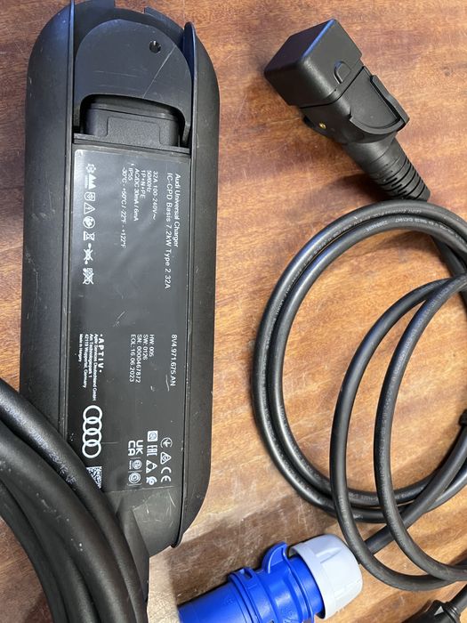Зарядка Audi e-tron 11 kw 32a 400v три фази повний комплект легке Б/у