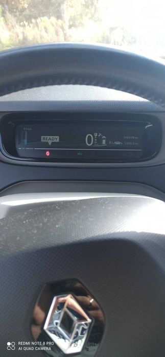 Автомобіль Рено зоє