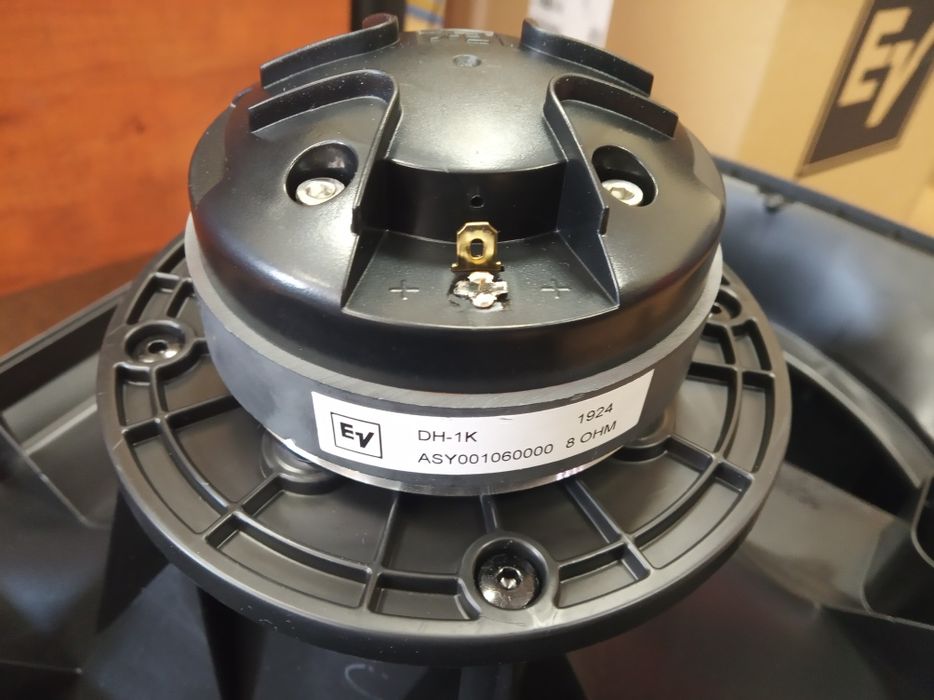 Разбираю топ ZLX-12p Electro voice, драйвер , решетка, рупор jbl prx