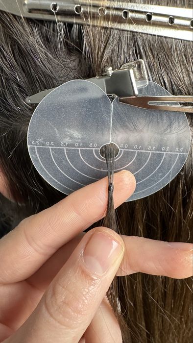 Нарощування волосся капсули бусинка