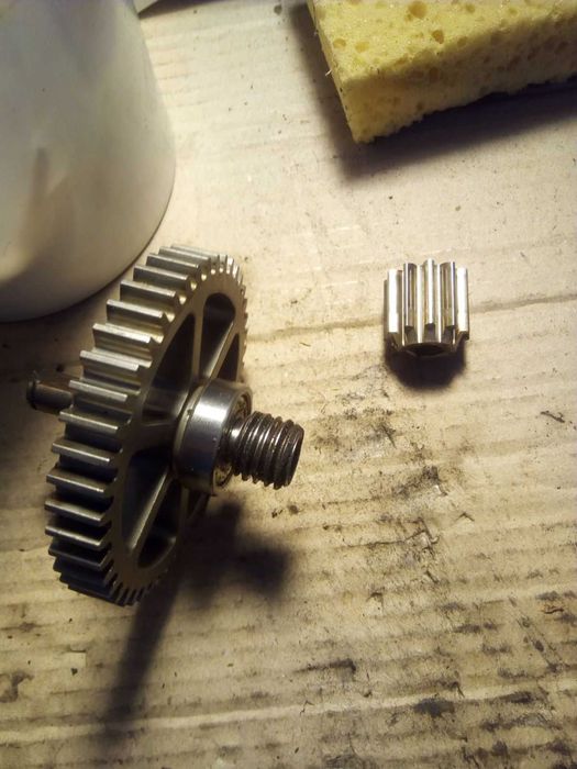 Запчастини до ланцюгових пил