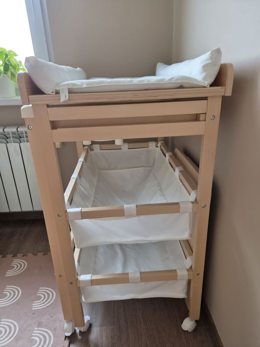 Przewijak z wysuwaną wanienką Roba