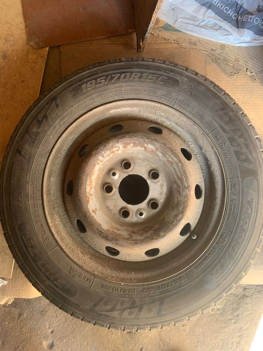 Шина з диском 195.70.R15C