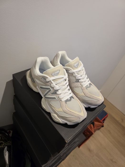 New Balance 9060 tam 42