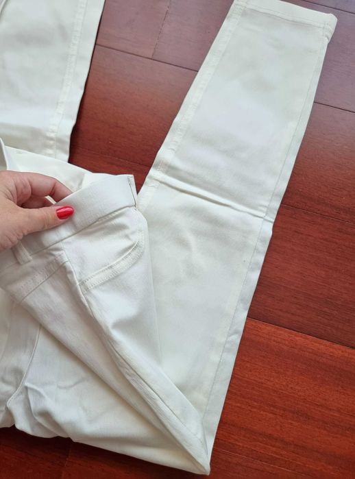 Calças brancas/ creme justas Primark - nunca usadas