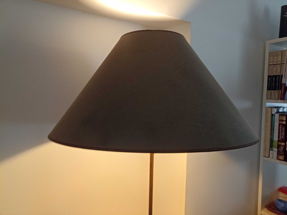 Candeeiro em bronze426579840111759361