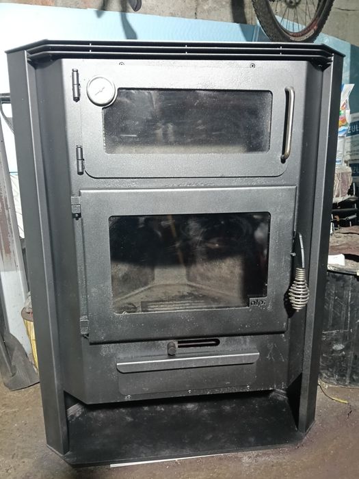 Salamandra de canto a lenha