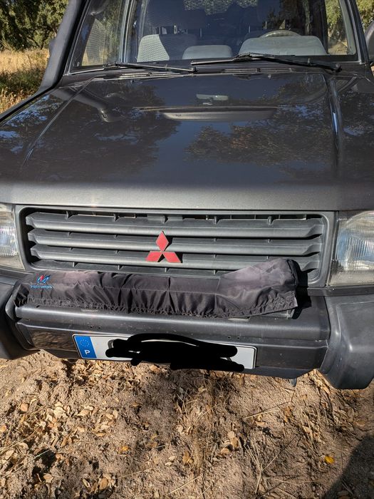 Mitsubishi Pajero 2.5 V24