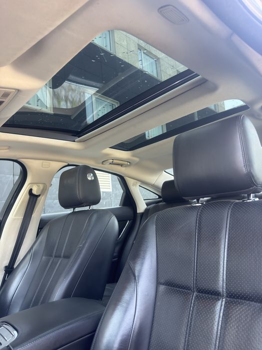 Jaguar XJ — fotografia 8