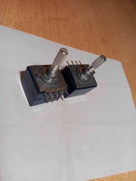 Потенциометр ALPS RH2702 100KA X2, тонкомпенсация