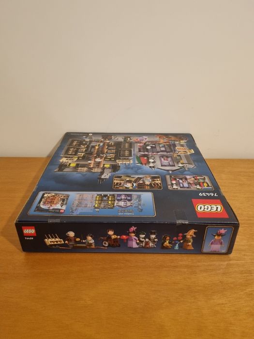 Lego Harry Potter 76439 - Ollivanders e Capas da Madam Malkin