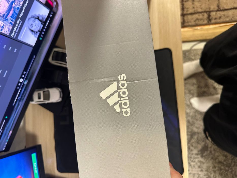 Чоботи Adidas нові