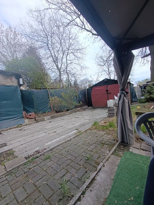 działka do wynajmu. +Garaż