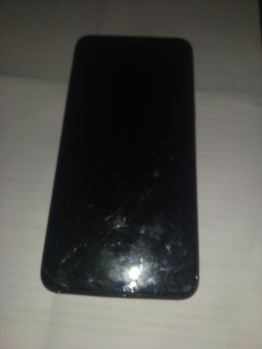 Телефони на запчастини