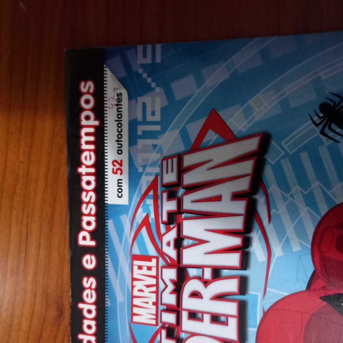 Spider-Man -actividades e passatempos com 52 autocolantes NOVO