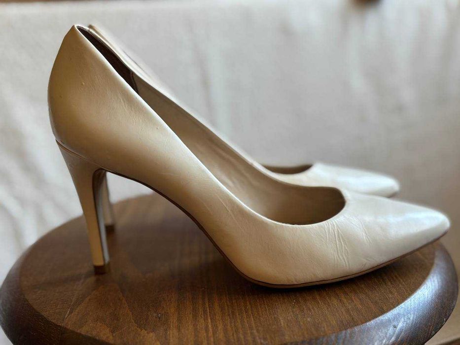 Туфли белые модельные