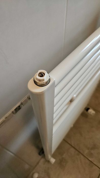 Radiador moderno para sanita