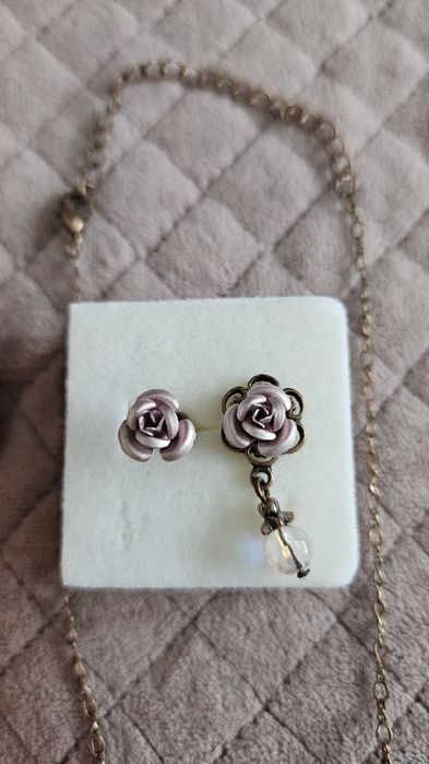 Komplet róże naszyjnik i kolczyki