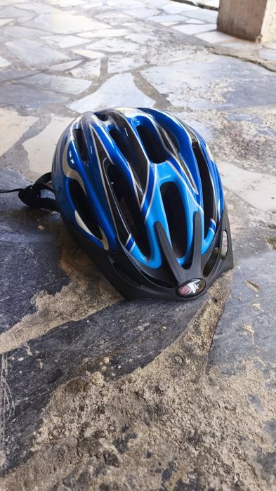 2 capacetes bicicleta ou trotinete