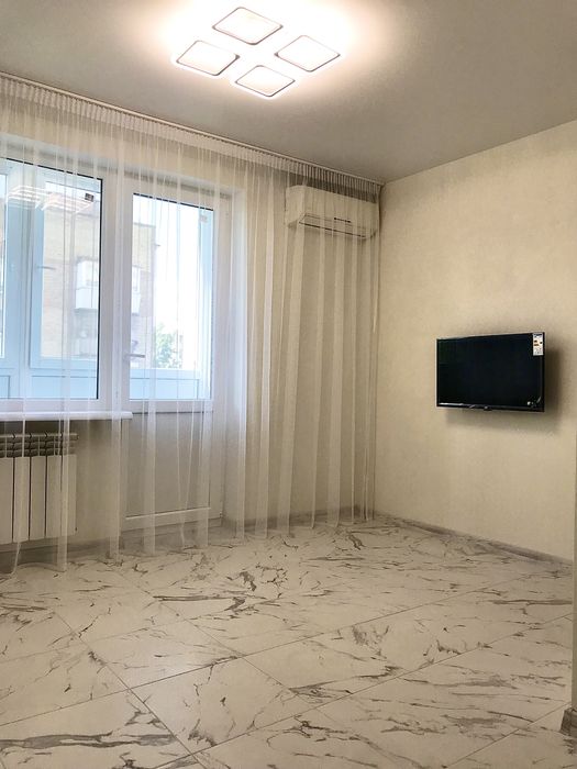 Власник !!! Продаж 1-кім. квартири з  євроремонтом Дарницький район