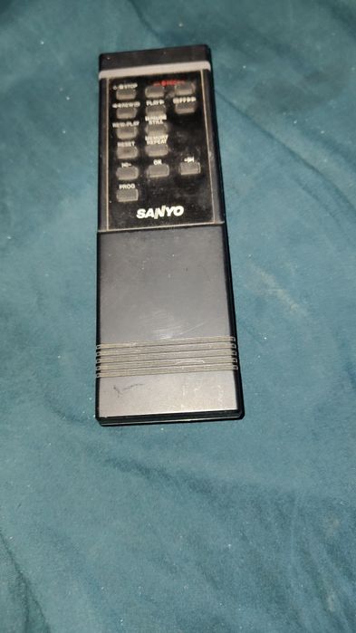 sprzedam piloty są całe