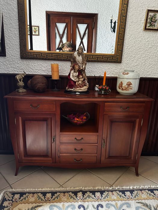 Móvel de madeira para hall