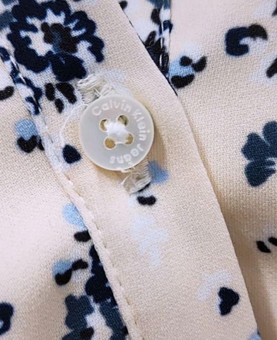 Oryginalna sukienka na lato beżowa w drobne kwiatki guma guziki nowa