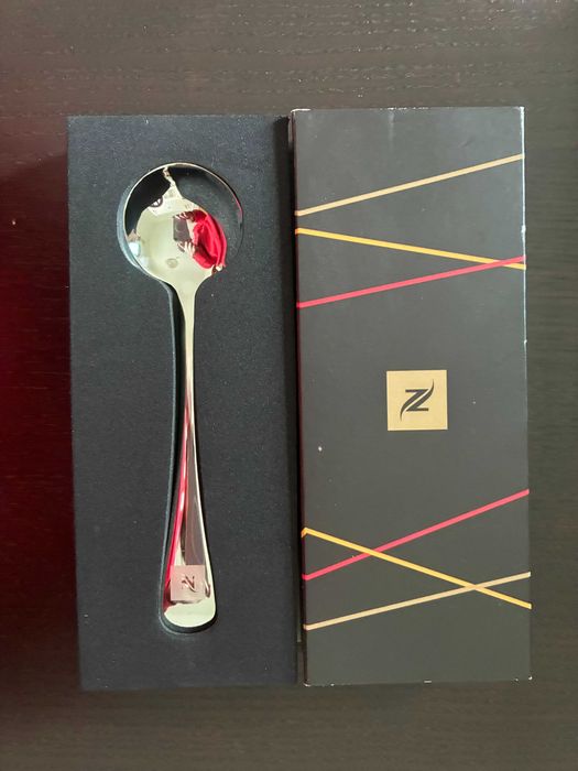 Avental e colher de degustação NESPRESSO