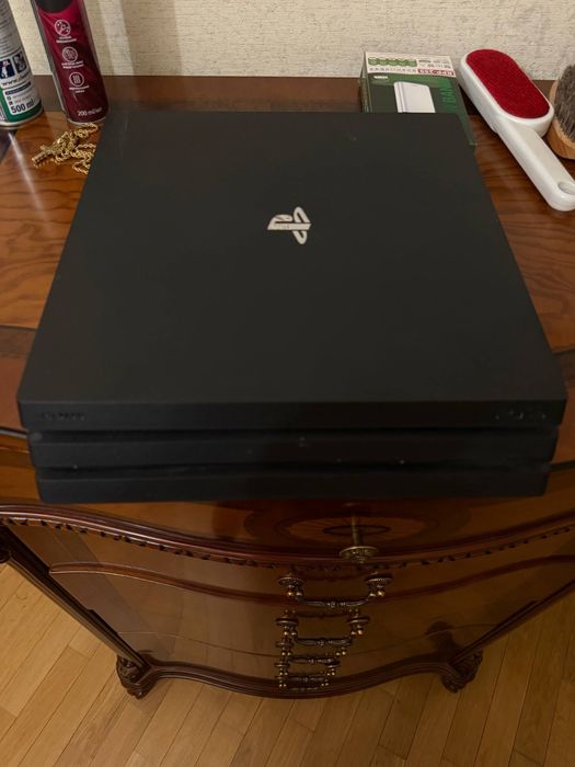 Пс4 про, б/у, очень хорошее состояние