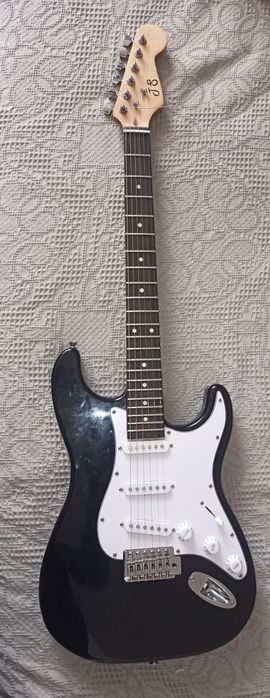 Электрогитара б/у