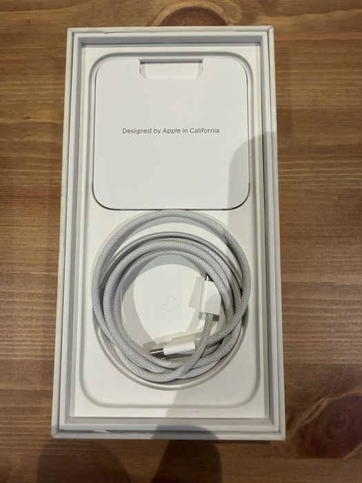 iPhone 15 Pro Max 256 Gb preto em perfeito estado, factura e garantia