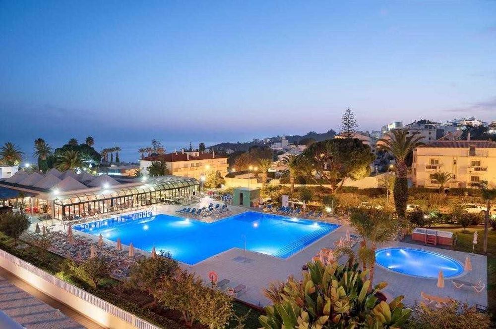 Estúdio Clube Praia da Oura - Agosto