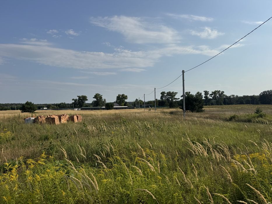 Продам ділянку під житлову забудову  5 соток, с. Рожівка, світло підключено 15 кВт та інтернет,7000$,власник!