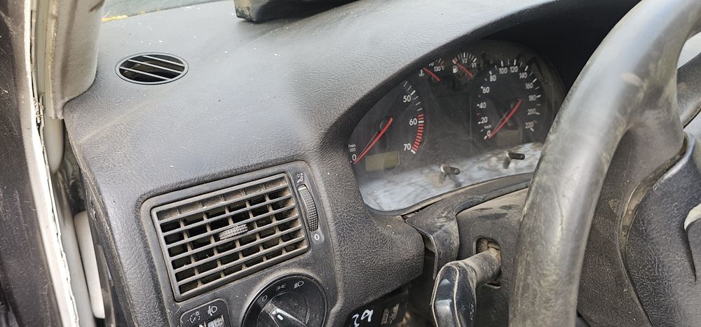 VW GOLF 4 разбираю