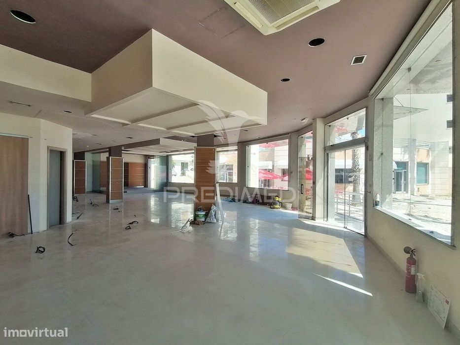 Espaço Multiusos Para Serviços