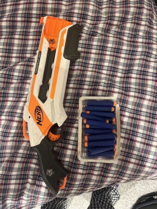 Nerf e 10 balas de borracha