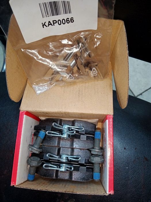 Гальмівні колодки BREMBO